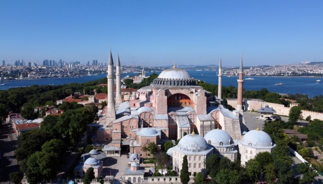 Δημιουργία κλίματος για μετατροπή της Αγια-Σοφιάς σε τζαμί και από τον αντιπρόεδρο του AKP