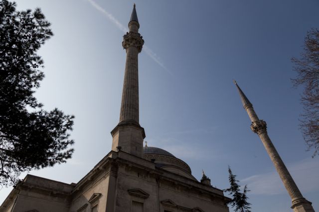 Σερβία: Το «Μεγάλο τζαμί» που χτίζει η Τουρκία στην Πρίστινα διχάζει το Κόσοβο
