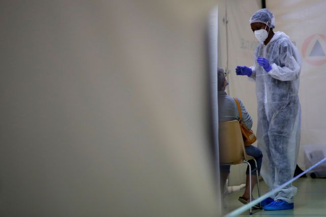 Μέτρα αντιμετώπισης της νέας έξαρσης του κορονοϊού ανακοίνωσε η Κομισιόν