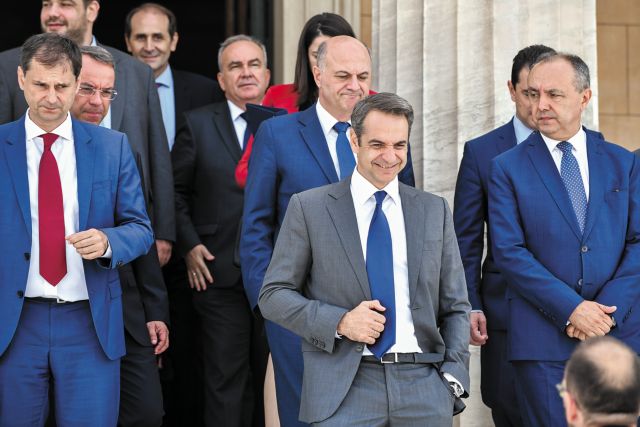 Δημοσκοπήσεις: Χωρίς αντίπαλο ΝΔ και Μητσοτάκης