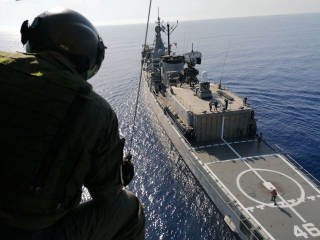 Αποσύρει τα πλοία από το Αιγαίο αλλά συνεχίζει τους λεονταρισμούς η Αγκυρα