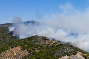 Δραματική η κατάσταση στις Κεχριές: Χιλιάδες άνθρωποι μακριά από τα σπίτια τους