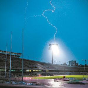 Κοστίζει το στριπτίζ!