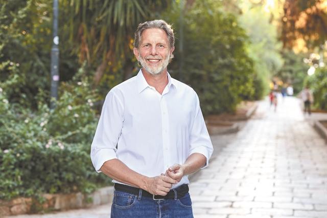 Παύλο Γερουλάνε, γίνεται να αποκεντρωθεί η εξουσία;