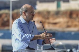 Χατζηδάκης: Ερχονται νέο «Εξοικονομώ», κίνητρα για επενδύσεις στην ηλεκτροκίνηση και χωροταξικό νομοσχέδιο