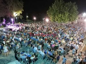 Σάλος με τις εικόνες συνωστισμού σε γλέντι στην Αλίαρτο