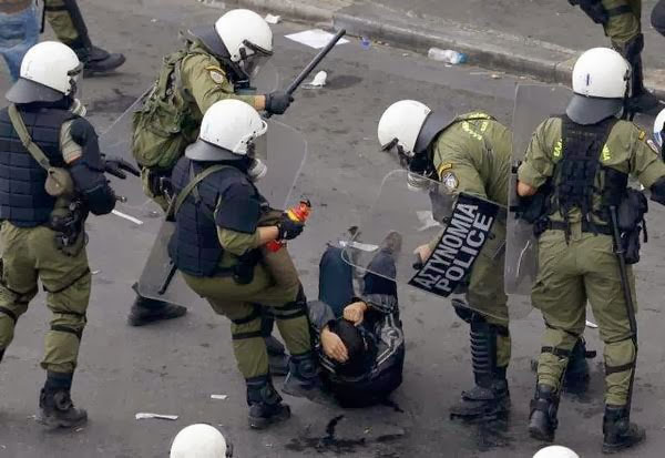 Ο τσαμπουκάς δεν ταιριάζει στην Aστυνομία