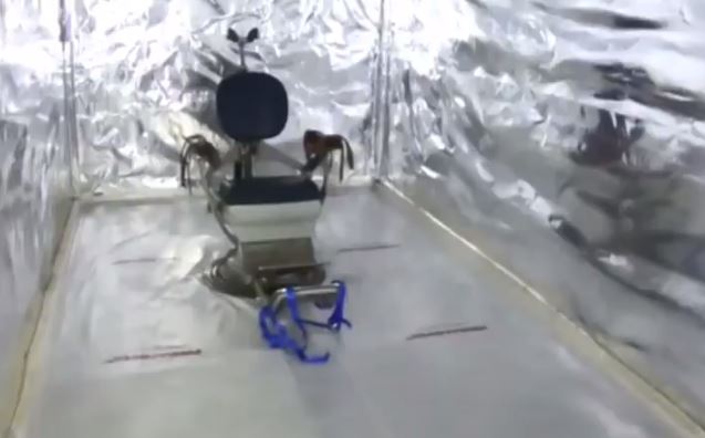 Βίντεο σοκ από κοντέινερ που είχε μετατραπεί σε θάλαμο βασανιστηρίων