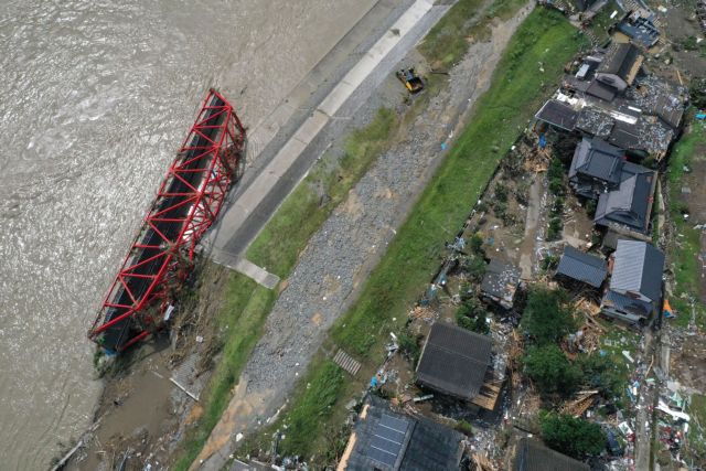 Ιαπωνία: Τουλάχιστον 58 οι νεκροί από τις πλημμύρες και τις κατολισθήσεις