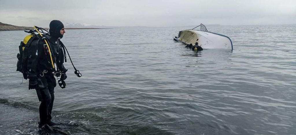 Τουρκία: Τουλάχιστον έξι νεκροί και δεκάδες αγνοούμενοι σε ναυάγιο πλοιάριου με μετανάστες