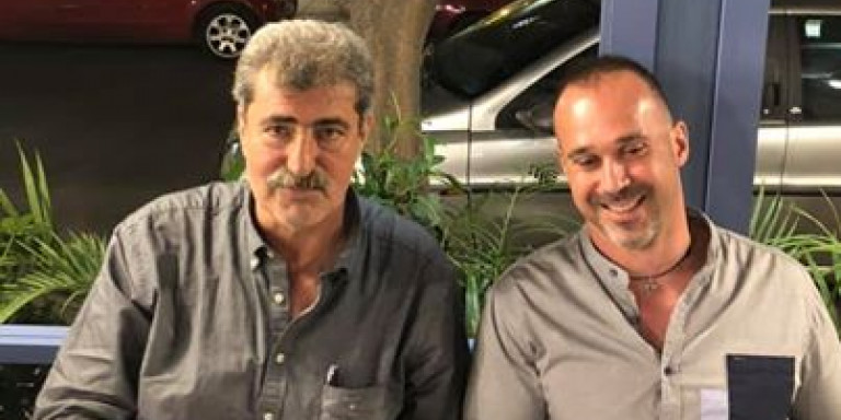 Ο Πολάκης βγήκε φωτογραφία με τον αστυνομικό που εμπόδισε σύλληψη διαδηλωτή – Και την ανάρτησε