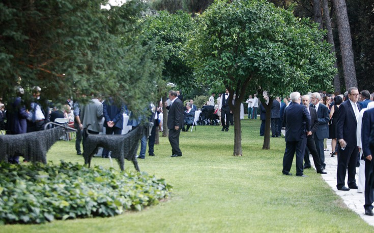 Ποιοι θα πάνε στη δεξίωση στο Προεδρικό