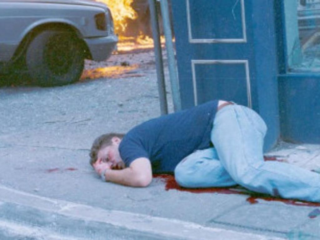 14 Ιουλίου 1992: Ο τραγικός θάνατος του Θάνου Αξαρλιάν σε επίθεση της «17  Νοέμβρη» - ΤΑ ΝΕΑ
