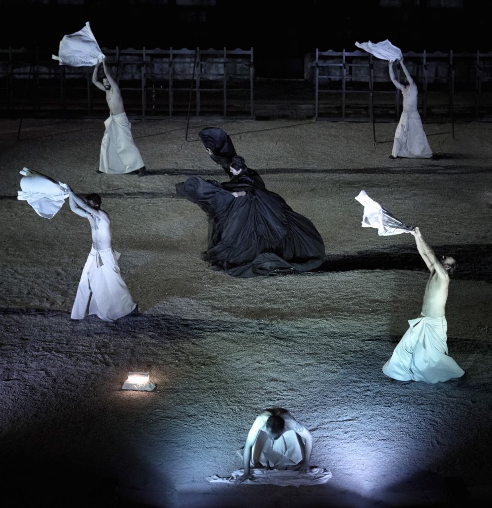 Ζωντανά μέσω Διαδικτύου για πρώτη φορά οι Πέρσες