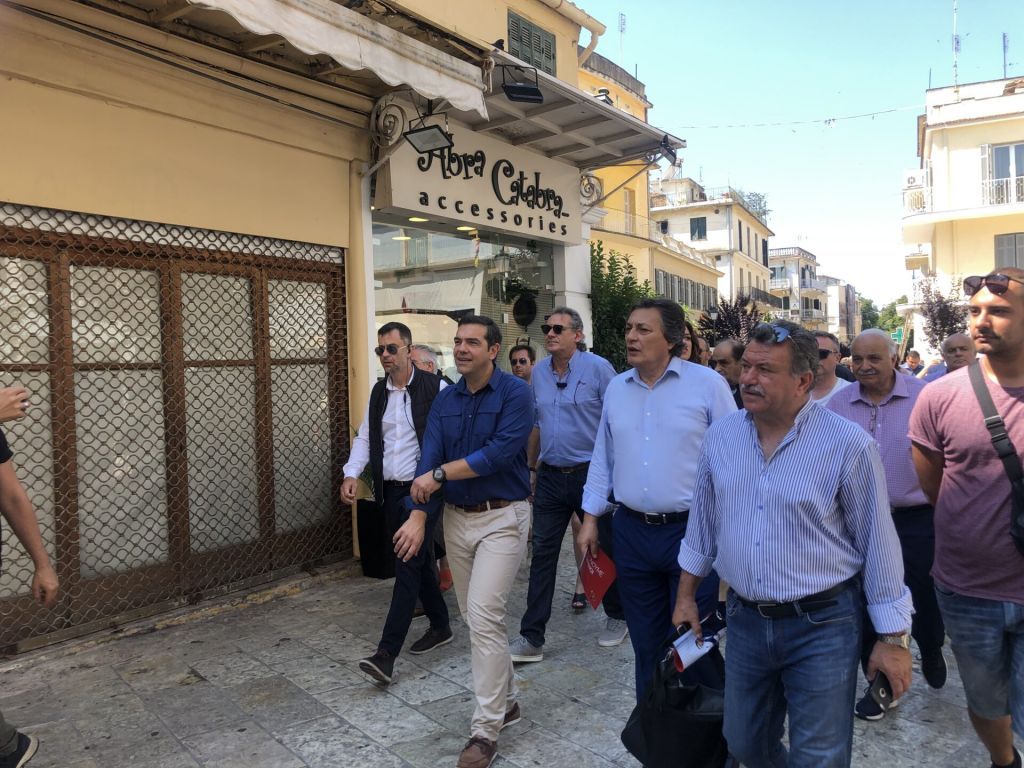 Την Κέρκυρα επισκέπτεται ο Τσίπρας – Βρέθηκε σε διαμαρτυρία ξεναγών