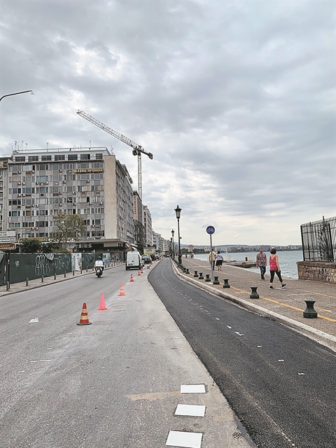«Καθαρός» ποδηλατόδρομος στην παραλία Θεσσαλονίκης