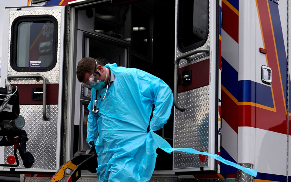 Επελαύνει ο κοροναϊός στις ΗΠΑ: Νέο ρεκόρ με πάνω από 65.500 κρούσματα σε 24 ώρες