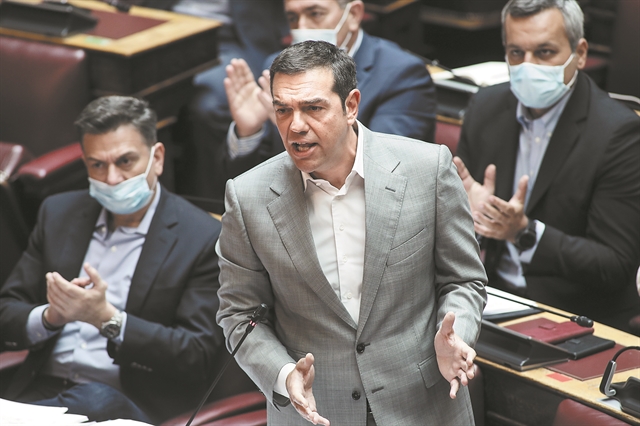 Επιχείρηση επανασύνδεσης και υψηλοί τόνοι για «κούρεμα» των αναδρομικών