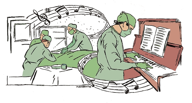 Εκπληκτικό: Επέμβαση μετά μουσικής – Τι ακούνε οι γιατροί κατά τη διάρκεια του χειρουργείου