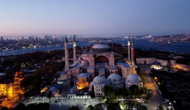«Ερντογάν, ο δεύτερος κατακτητής της Πόλης» – Τα διεθνή ΜΜΕ για την Αγία Σοφία