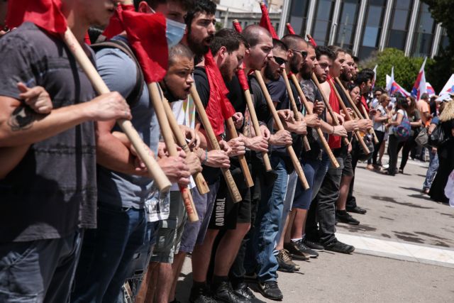 Διαδηλώσεις : Πρόθυμη για αλλαγές στο ν/σ η κυβέρνηση αναζητώντας τη συναίνεση του ΚΙΝΑΛ
