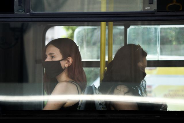 Στο κόκκινο τα κρούσματα: 152 το Σάββατο και ένας θάνατος