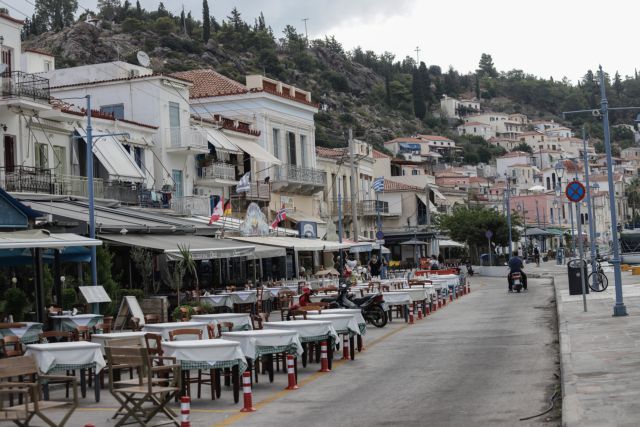 Πόρος: Ευθύνονται τα πάρτι για τα έκτακτα μέτρα; – Φόβοι για έκρηξη κρουσμάτων