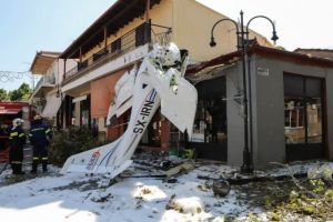 Σέρρες: Συγκλονίζουν οι νέες εικόνες από την πτώση αεροπλάνου