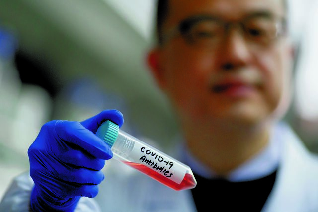 Η AstraZeneca αρχίζει τις δοκιμές μιας θεραπείας αντισωμάτων για τον κοροναϊό