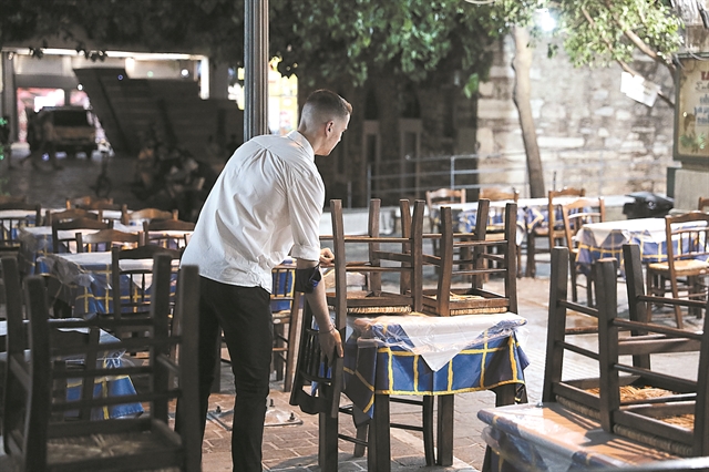 Το μεγάλο ντιλ και τα συγχαρητήρια του Πρωθυπουργού