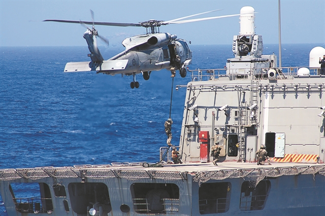 Σε απόλυτη ετοιμότητα σε αέρα και θάλασσα