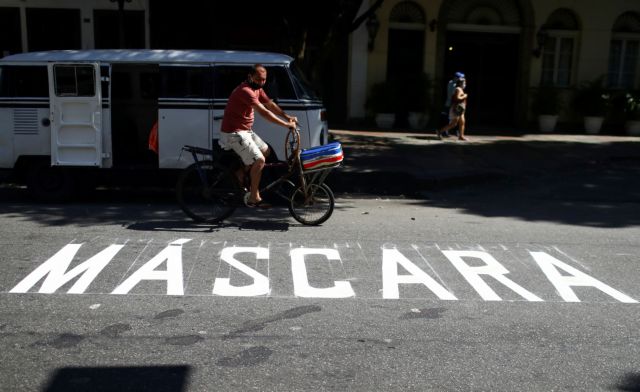 Σκίτσο – γροθιά στο στομάχι από τον Λατούφ για τα χιλιάδες θύματα του κοροναϊού  στη Βραζιλία