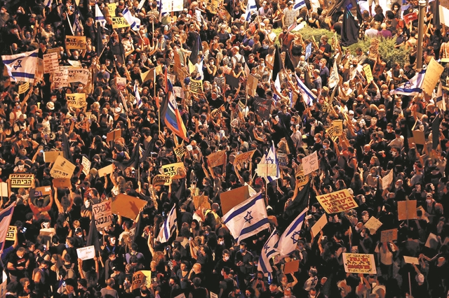 Οι 5 «βόμβες» που πυροδοτούν τον κορωνοϊό