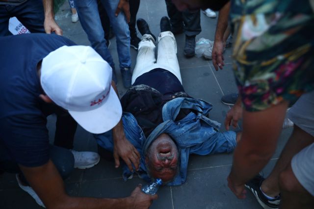 «Φλέγεται» η Βηρυτός: Δακρυγόνα και πλαστικές σφαίρες από την αστυνομία