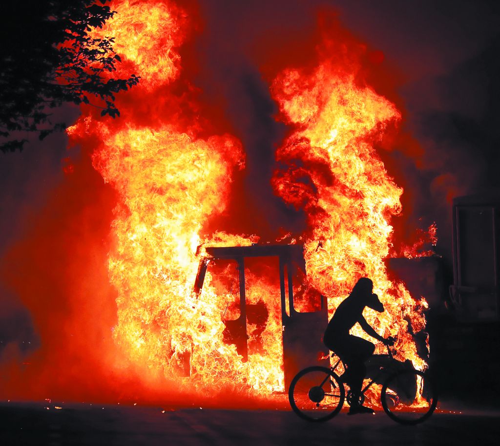Τέσσερις ημέρες για να δικαιολογηθούν τα αδικαιολόγητα