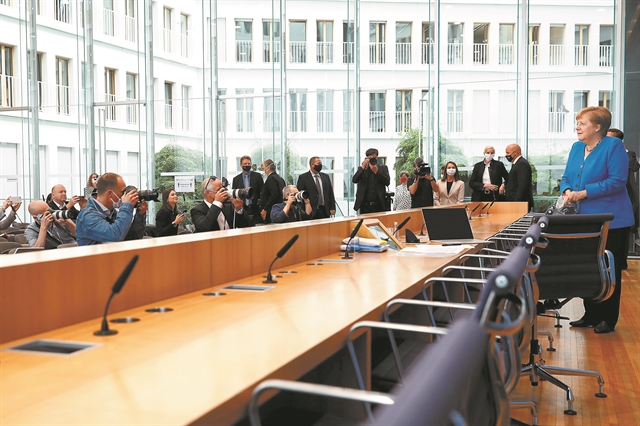 Συναγερμός και κινήσεις στη διπλωματική σκακιέρα