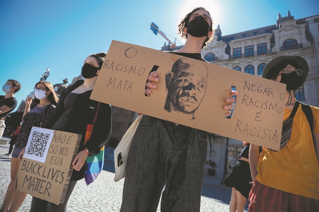Η Ακροδεξιά ανεβαίνει, η ρατσιστική βία αυξάνεται | tanea.gr