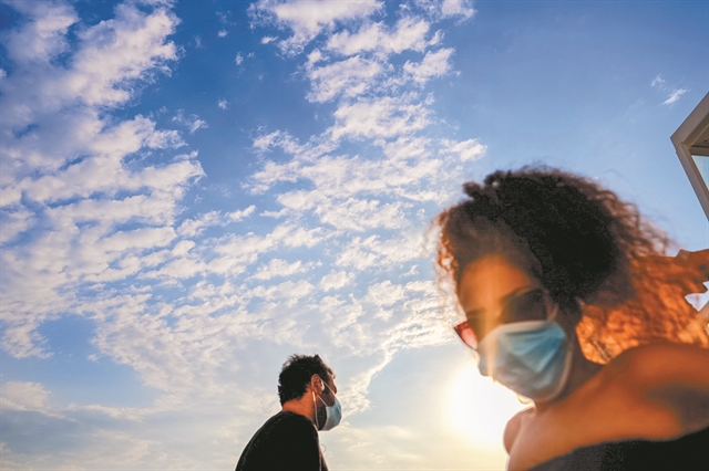 Ζευγάρια στο κατάστρωμα