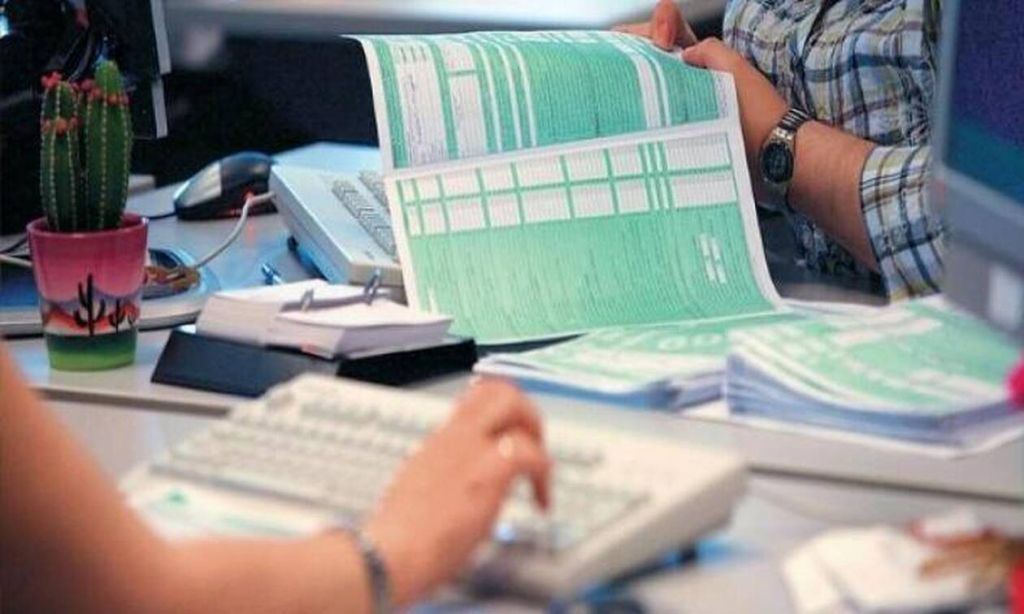 Επίσημο: Παράταση για τις φορολογικές δηλώσεις
