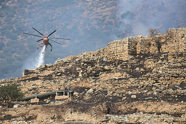 Γλίτωσαν από τη φωτιά τα μνημεία των Μυκηνών