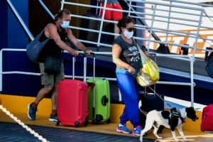 Πειραιάς: Όπου φύγει φύγει οι αδειούχοι του Αυγούστου