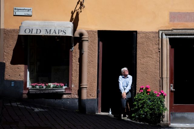 Σουηδία: Διέσωσε την οικονομία της με την αμφιλεγόμενη διαχείριση του κοροναϊού;