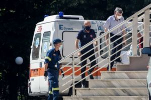 Στο Ασβεστοχώρι ο Τσιόδρας – Δεκάδες κρούσματα κορωνοϊού σε γηροκομείο