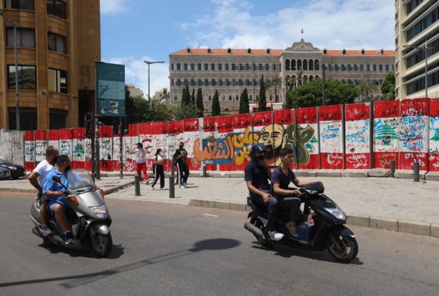 Λίβανος: Παραιτήθηκε η κυβέρνηση υπό την πίεση των οργισμένων διαδηλώσεων | tanea.gr