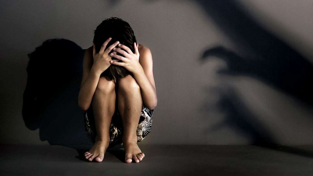 Σοκ στη Ρόδο: Καταγγελία για βιασμό 13χρονου από τον 18χρονο αδερφό του