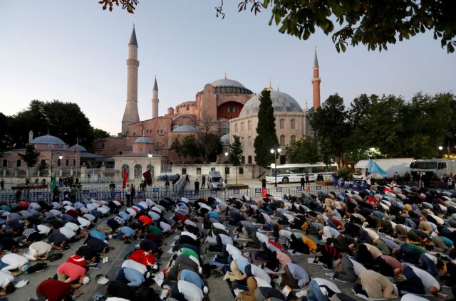 Έρευνα Κάπα Research: Το 55% των Τούρκων δεν θέλει τον Ερντογάν – Μοιρασμένοι για την Αγία Σοφία Έλληνες και Τούρκοι