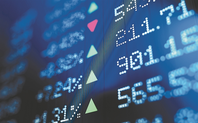 Απώλειες €17,2 δισ. στο 8μηνο για τις ελληνικές μετοχές