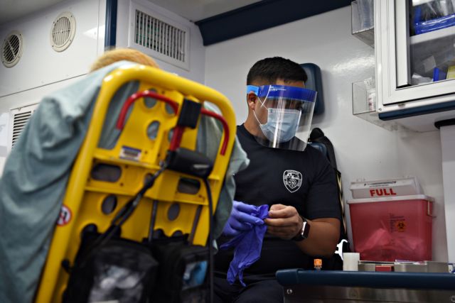 ΗΠΑ: Σχεδόν 1.200 θάνατοι από κοροναϊό σε 24 ώρες – Στα 5,84 εκατ. τα κρούσματα