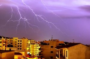 Χαλάει ο καιρός: Πού θα χτυπήσει η «Θάλεια» – Πότε θα υποχωρήσουν τα έντονα φαινόμενα