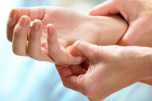 Λύκος και αρθρίτιδα δεν λειτουργούν επιβαρυντικά στον κοροναϊό